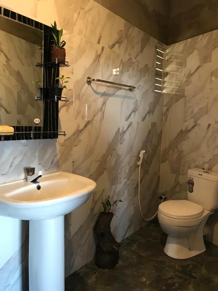 S V Homestay Kandy Dış mekan fotoğraf